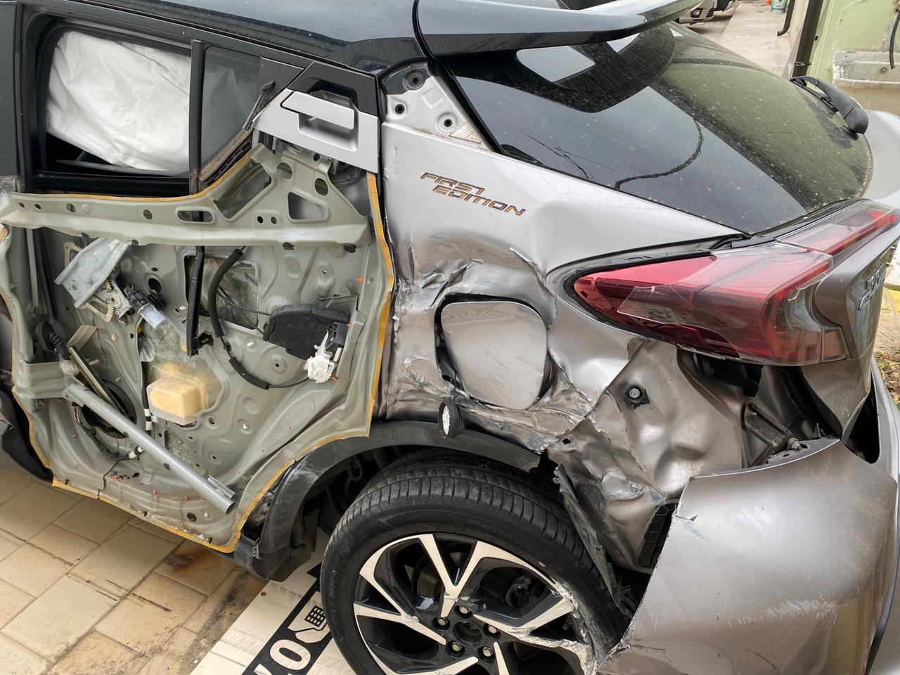 Toyota C-HR 1.8 Hybrid E-CVT SINISTRATA