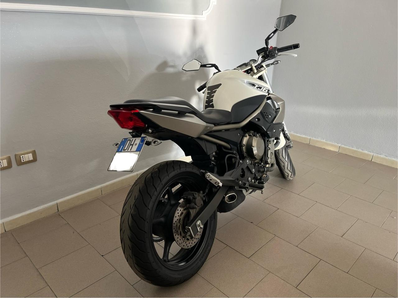 Yamaha Xj6