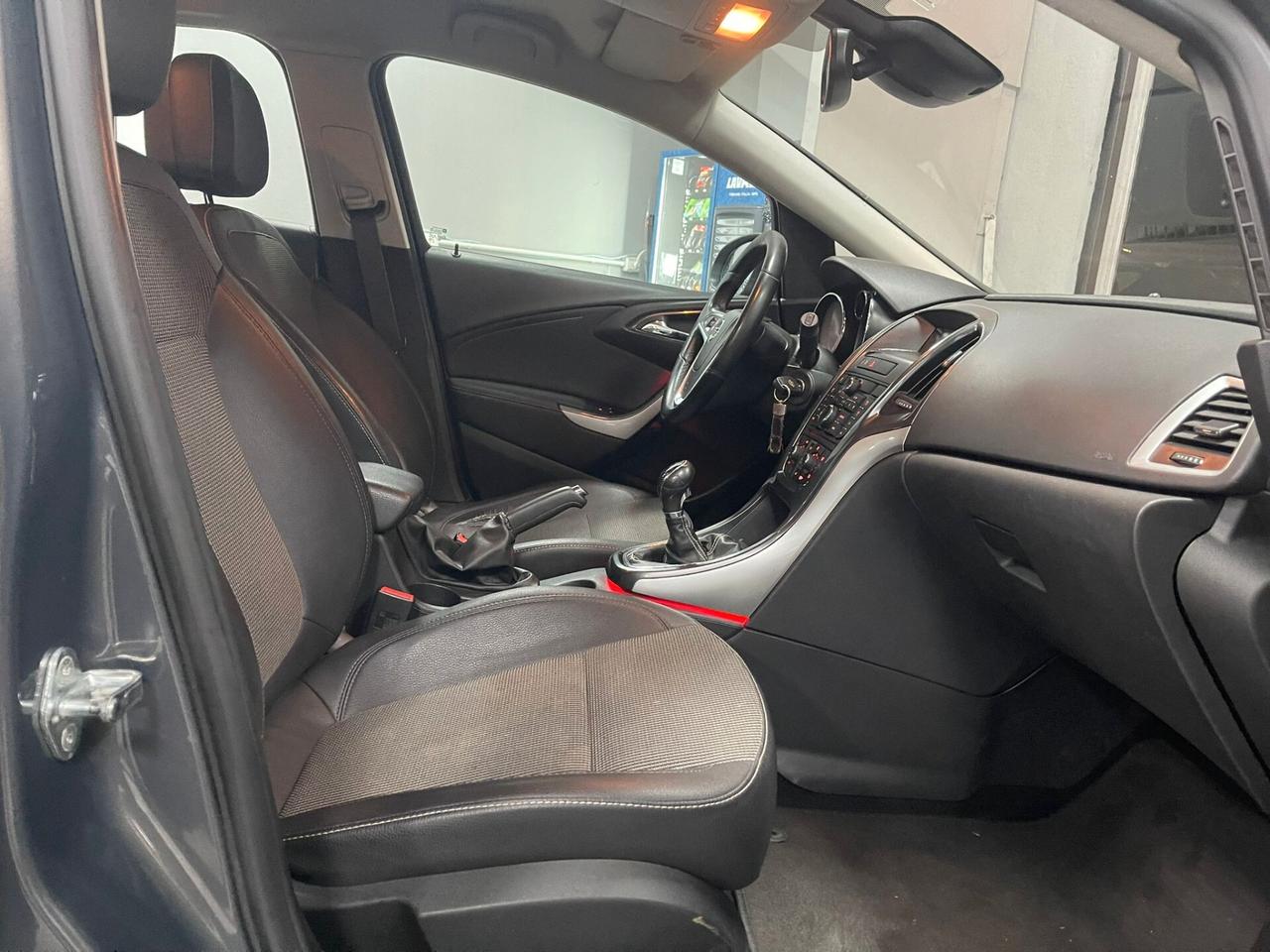 Opel Astra 1.7 CDTI 110CV 5 porte Cosmo