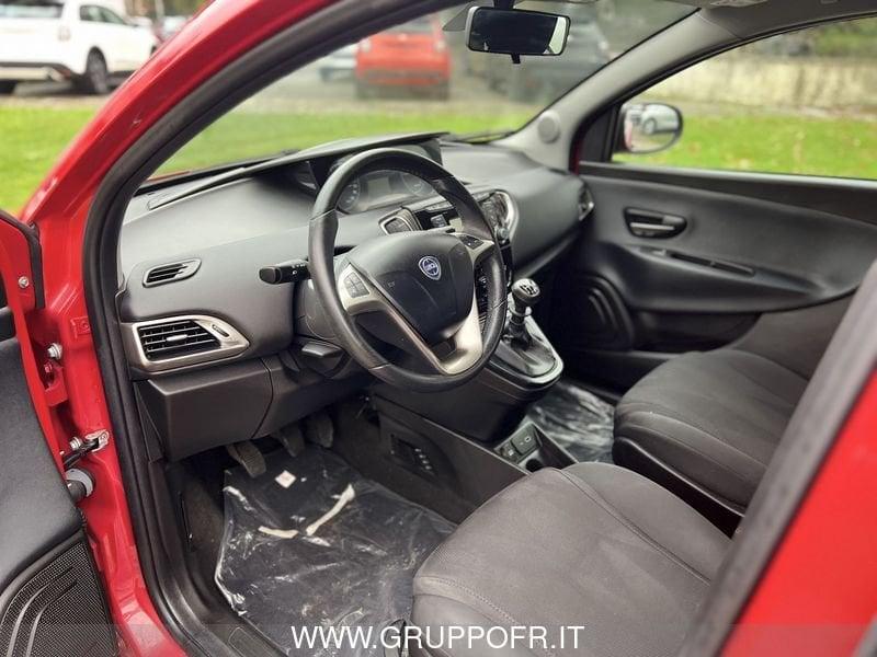 Lancia Ypsilon 1.0 FireFly 5 porte S&S Hybrid Ecochic Gold