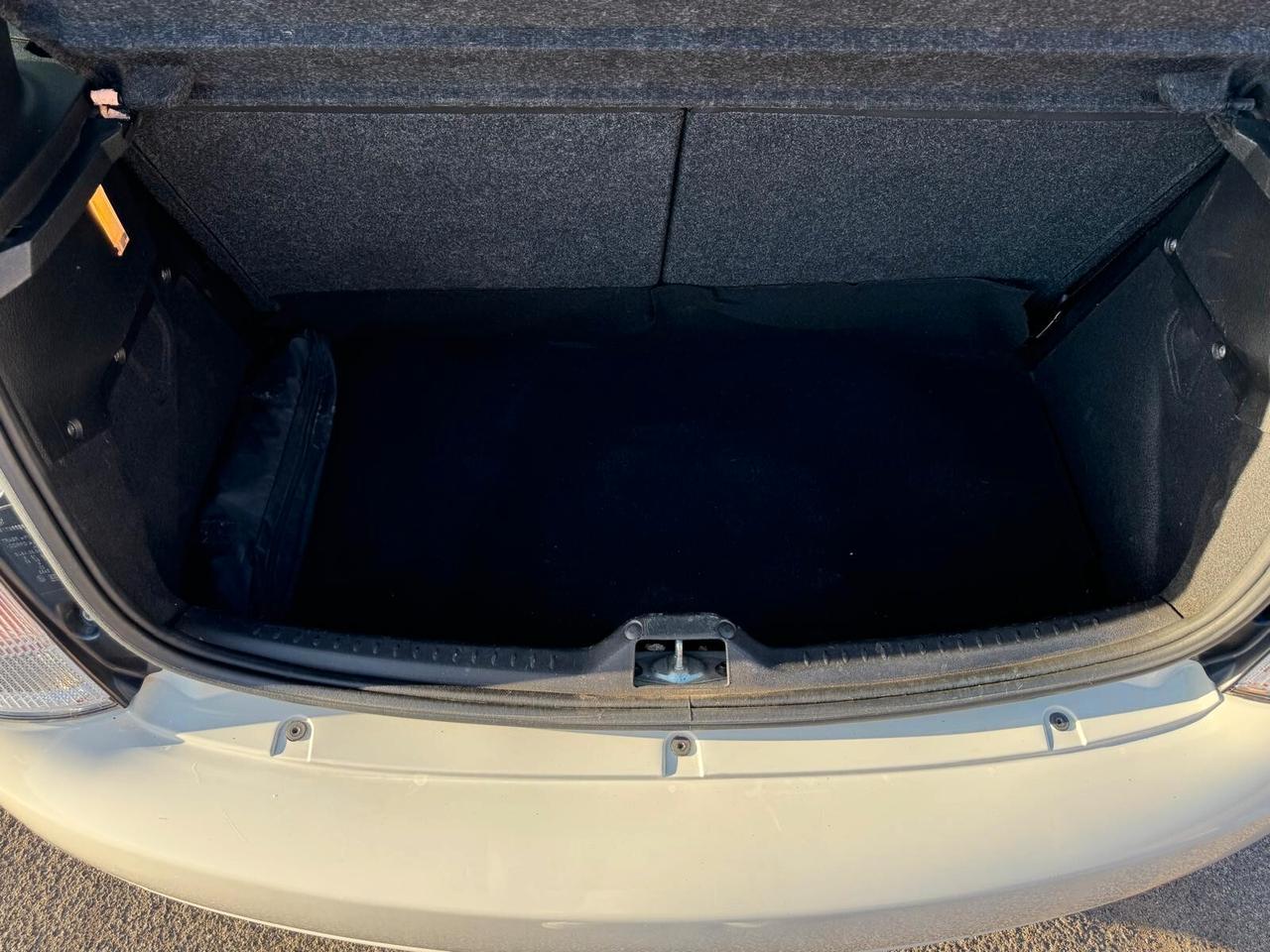 Lancia Ypsilon 1.2 BENZ 60CV ORO NEOPATENTATI 2010