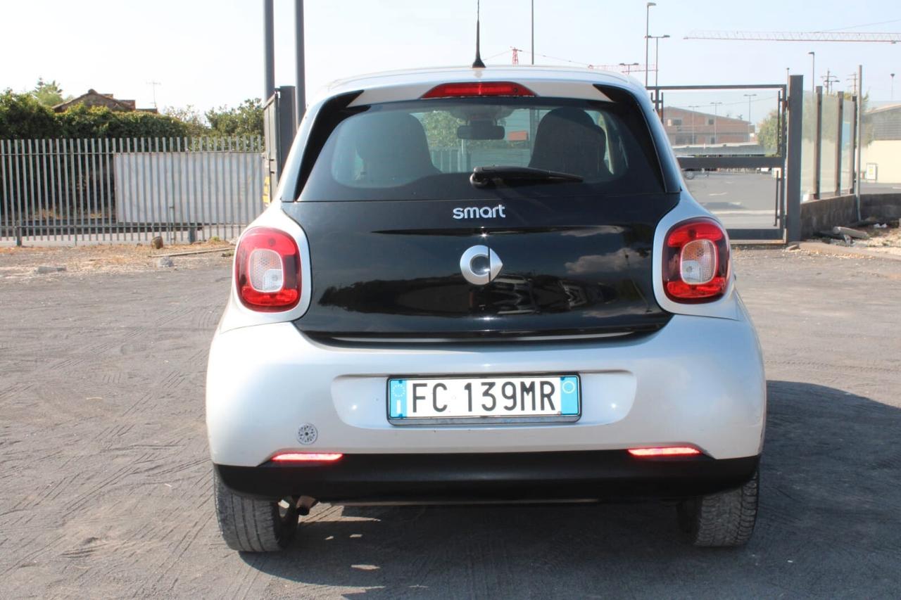 Smart ForFour 70 1.0 Youngster