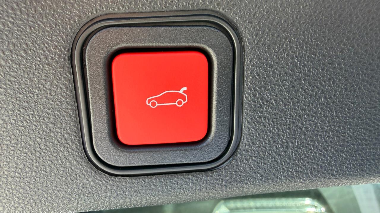 Alfa Romeo Junior 1.2 145 CV Hybrid eDCT6 Speciale