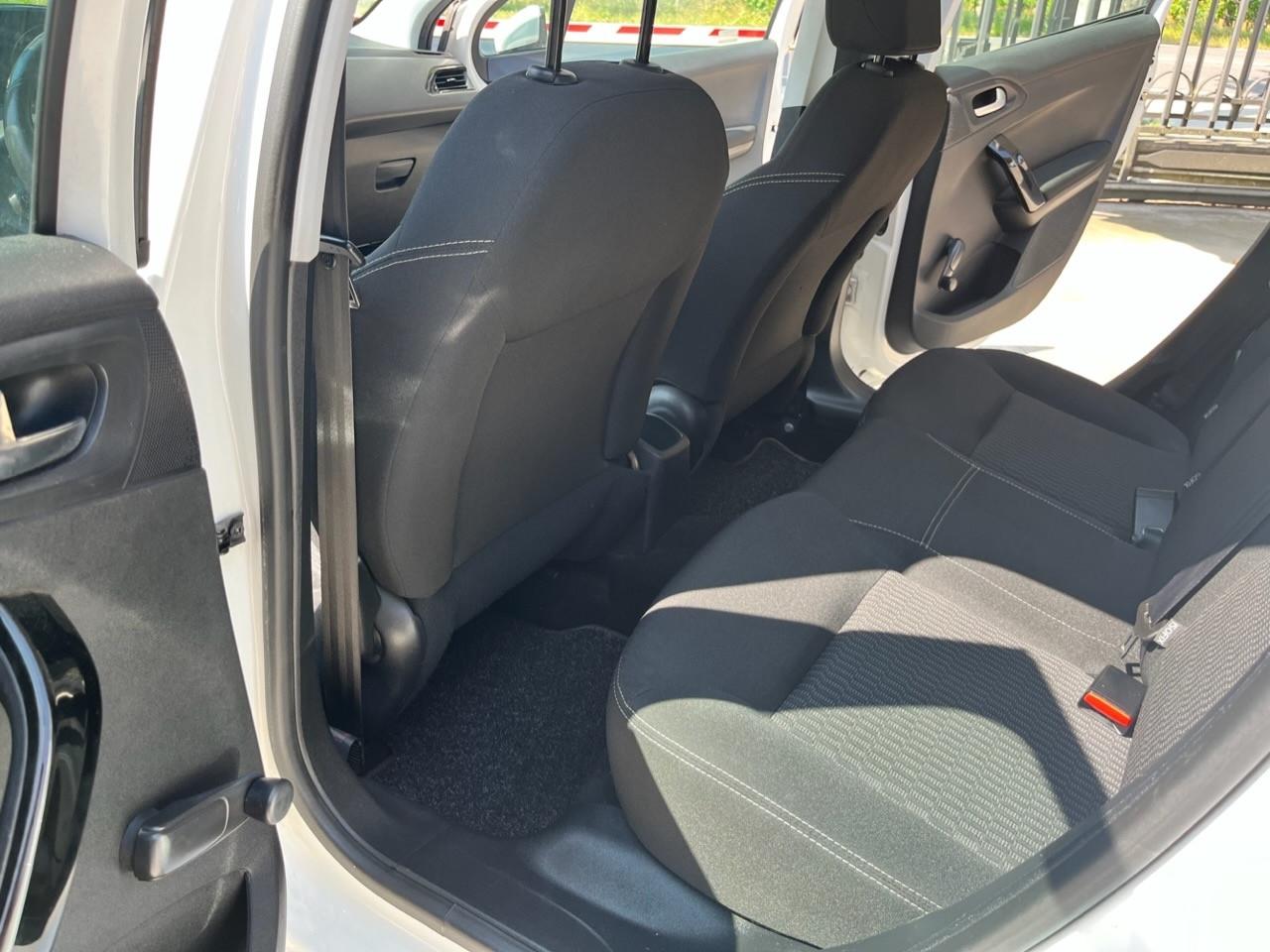Peugeot 208 PureTech 82 5p. GPL Active