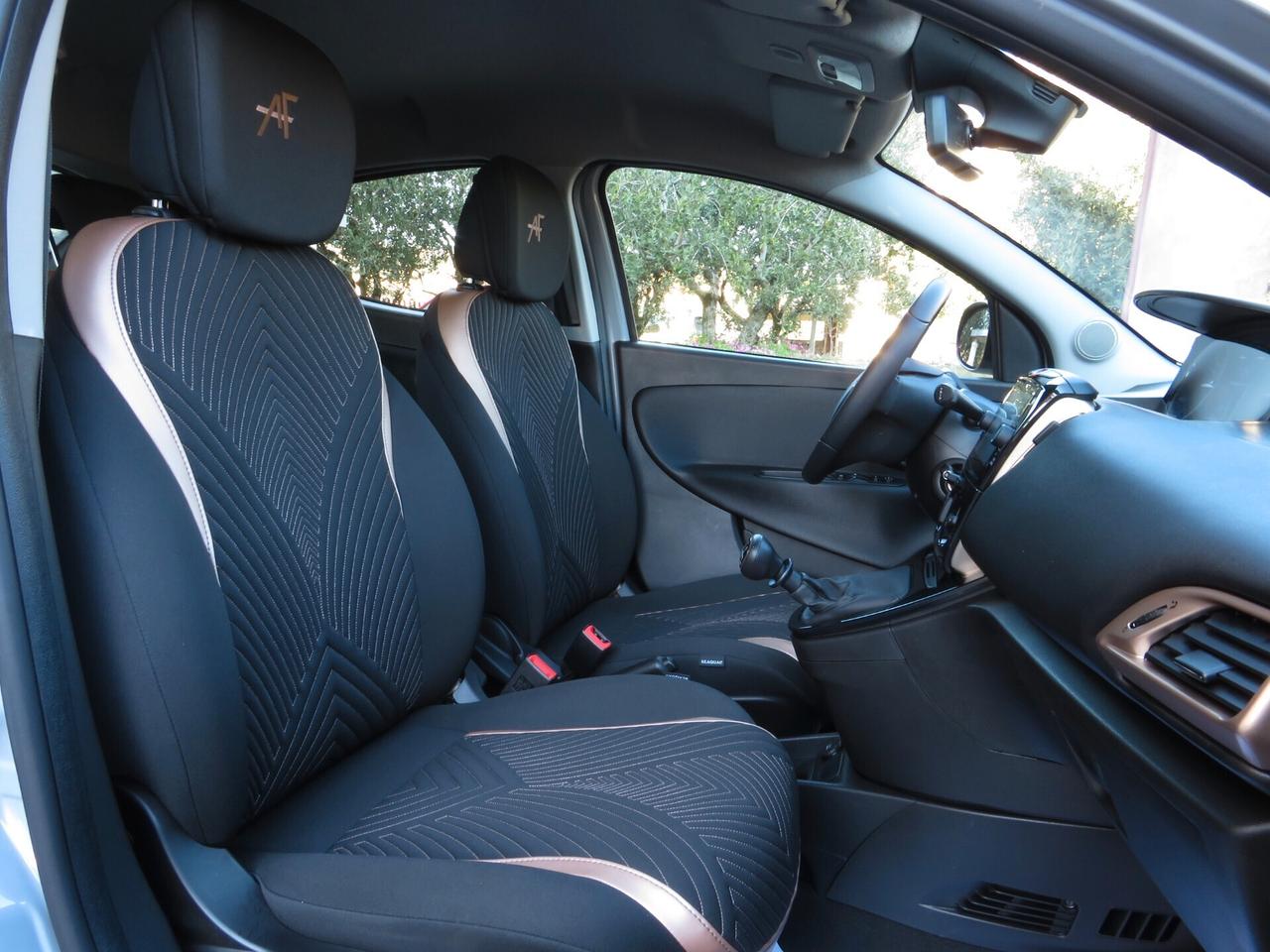 Lancia Ypsilon 1.0 firefly hybrid Alberta Ferretti. cerchi/sensori/android/fendinebbia