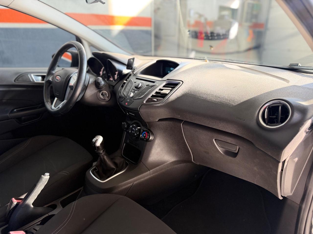 Ford Fiesta 1.5 TDCi 75CV 5 porte Titanium