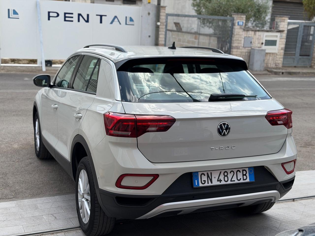 Volkswagen T-Roc Facelift 1.0 TSI 110 cv-2023/LED/PARK ASSISTANT