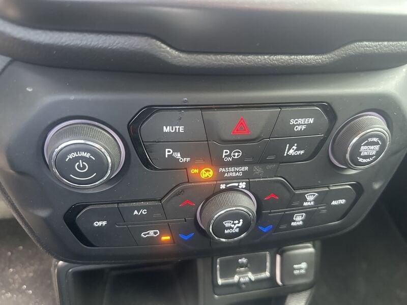 Jeep Renegade 2019 1.5 turbo t4 mhev Limited 2wd 130cv dct