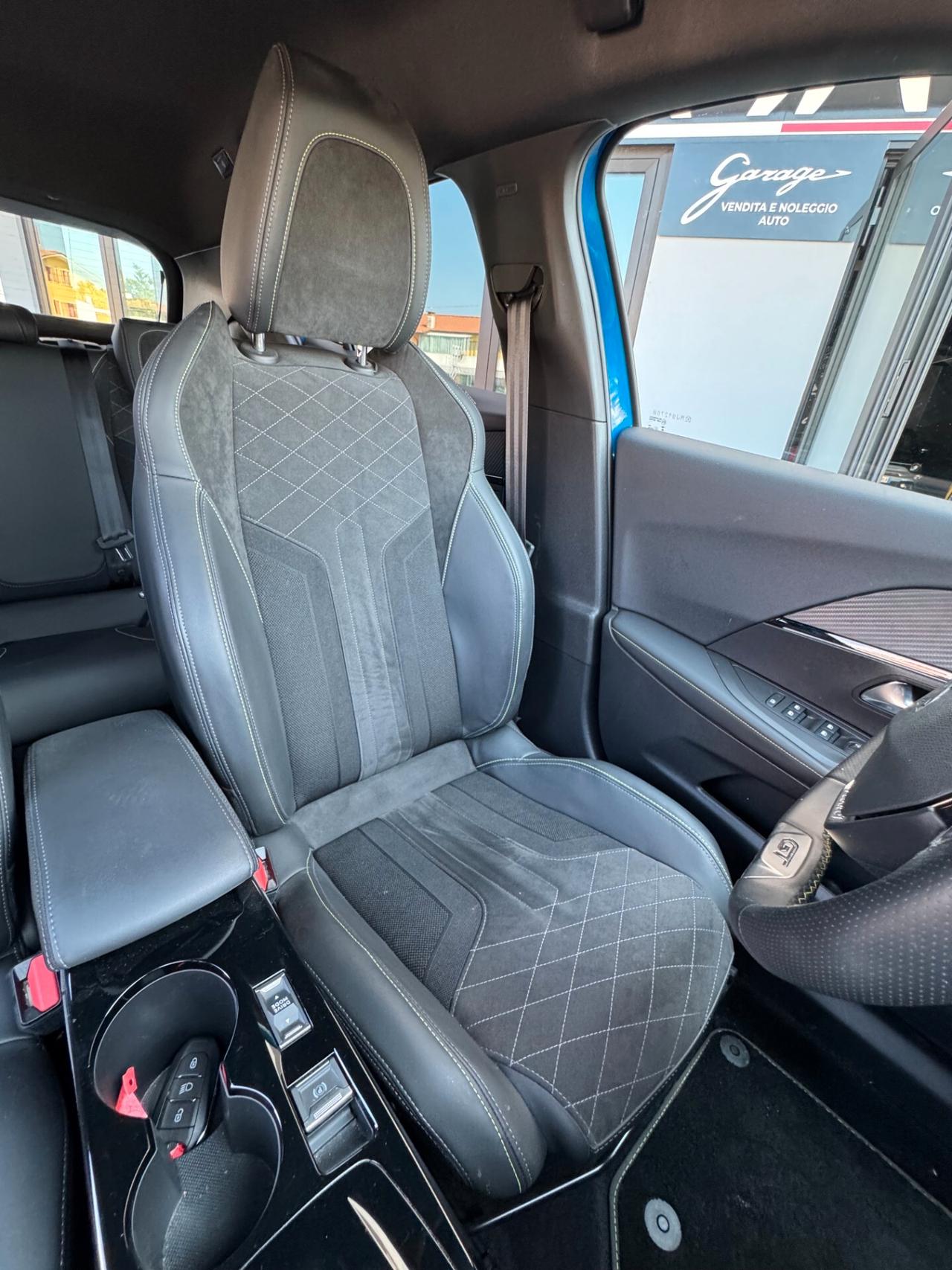 Peugeot 2008 PureTech 130 S&S EAT8 GT Pack