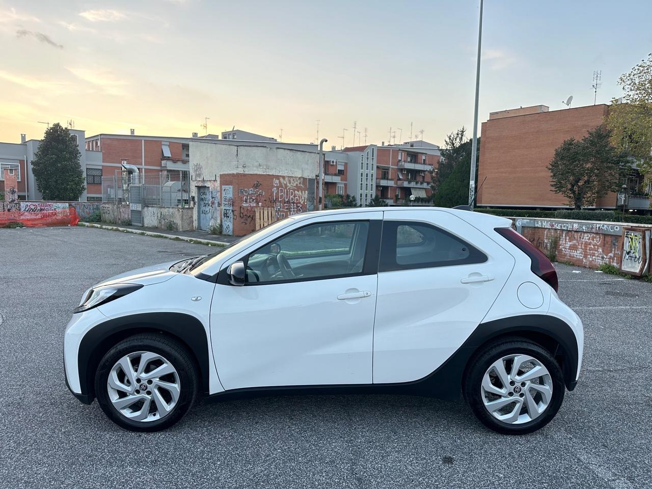 Toyota Aygo 1.0 PARI NUOVO/PACCHETTO TAGLIANDI