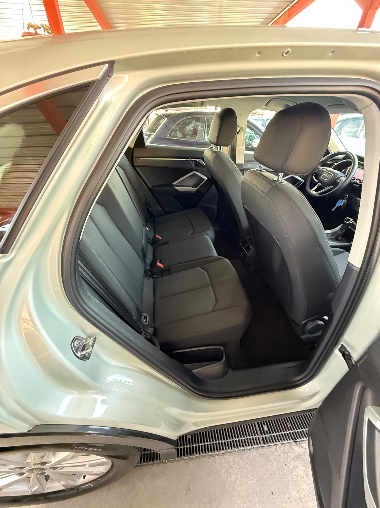Q3 SPB 2.0 TDI S tronic S line-Quattro -unipro-rate