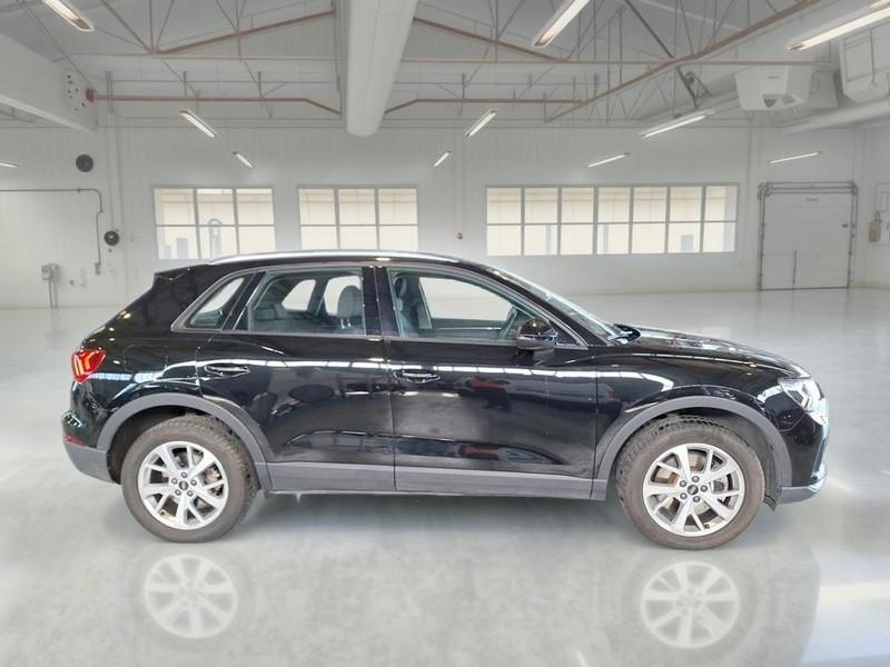 AUDI Q3 45 TFSI e S tronic Business