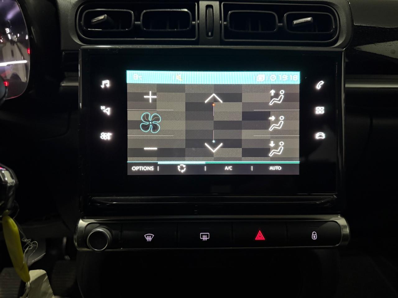 Citroen C3 BlueHDi 100cv SHINE AIRBUMP/FULL LED2022