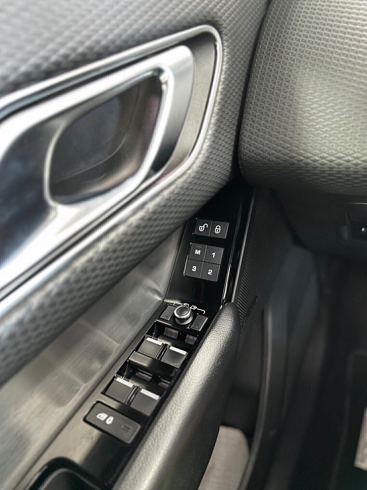 Land Rover Range Velar 2.0D I4 240 CV R-Dynamic HSE