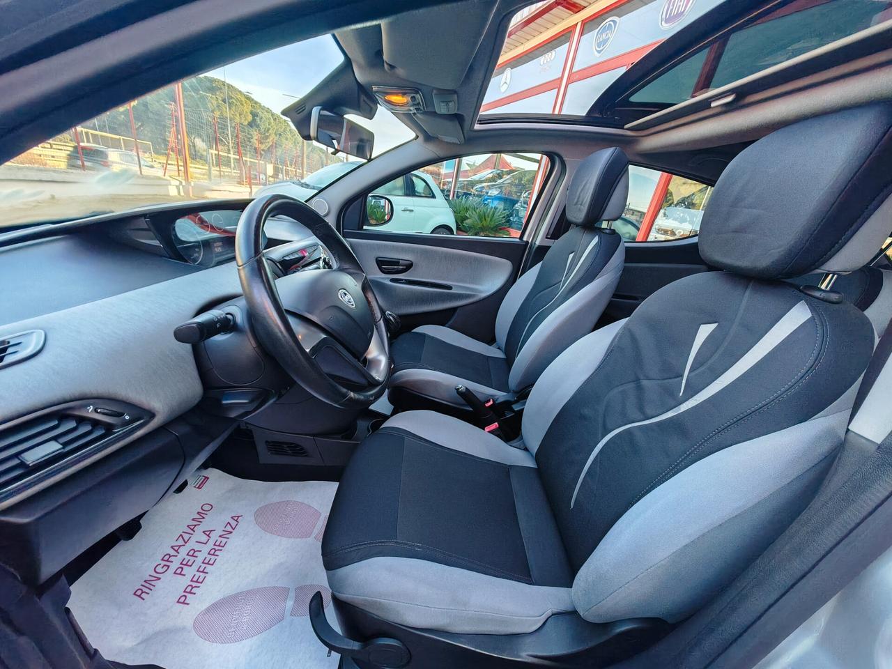 Lancia Ypsilon 1.2 benzina 03/2012 cv69