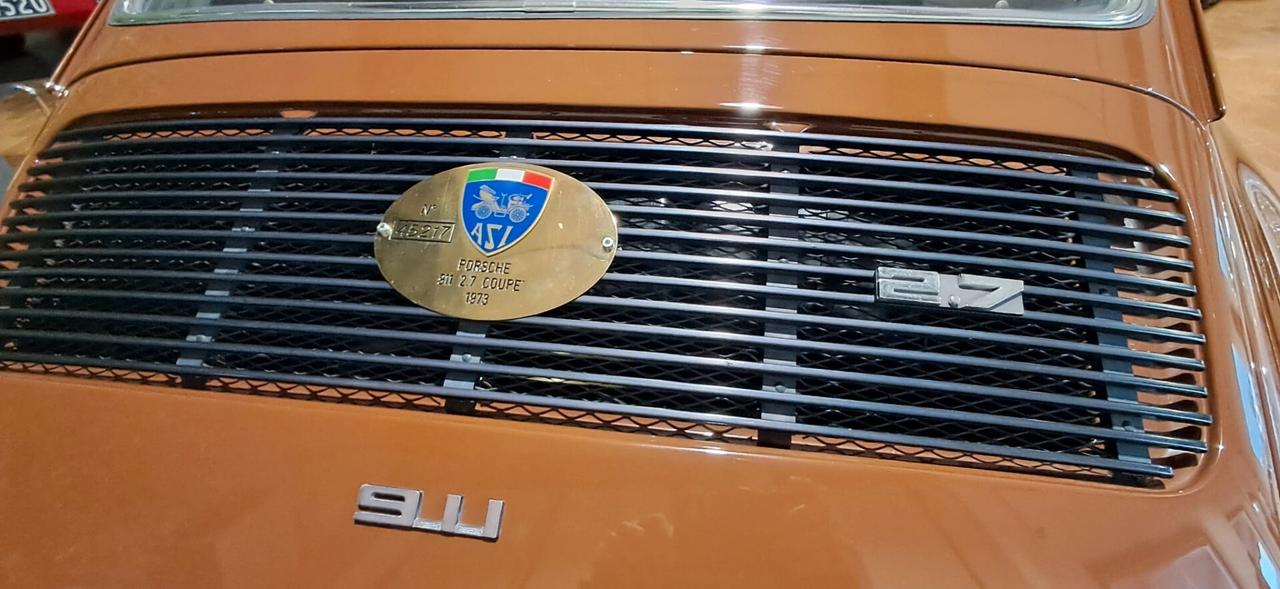 Porsche 911 2.7 Book Italia ASI oro Conservatissima