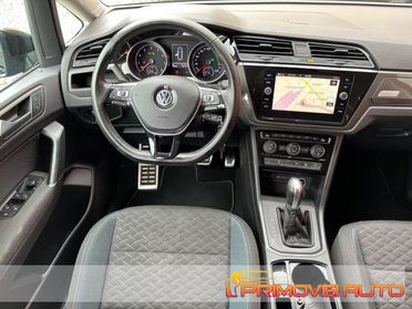 VOLKSWAGEN Touran 1.5 TSI DSG R-LINE