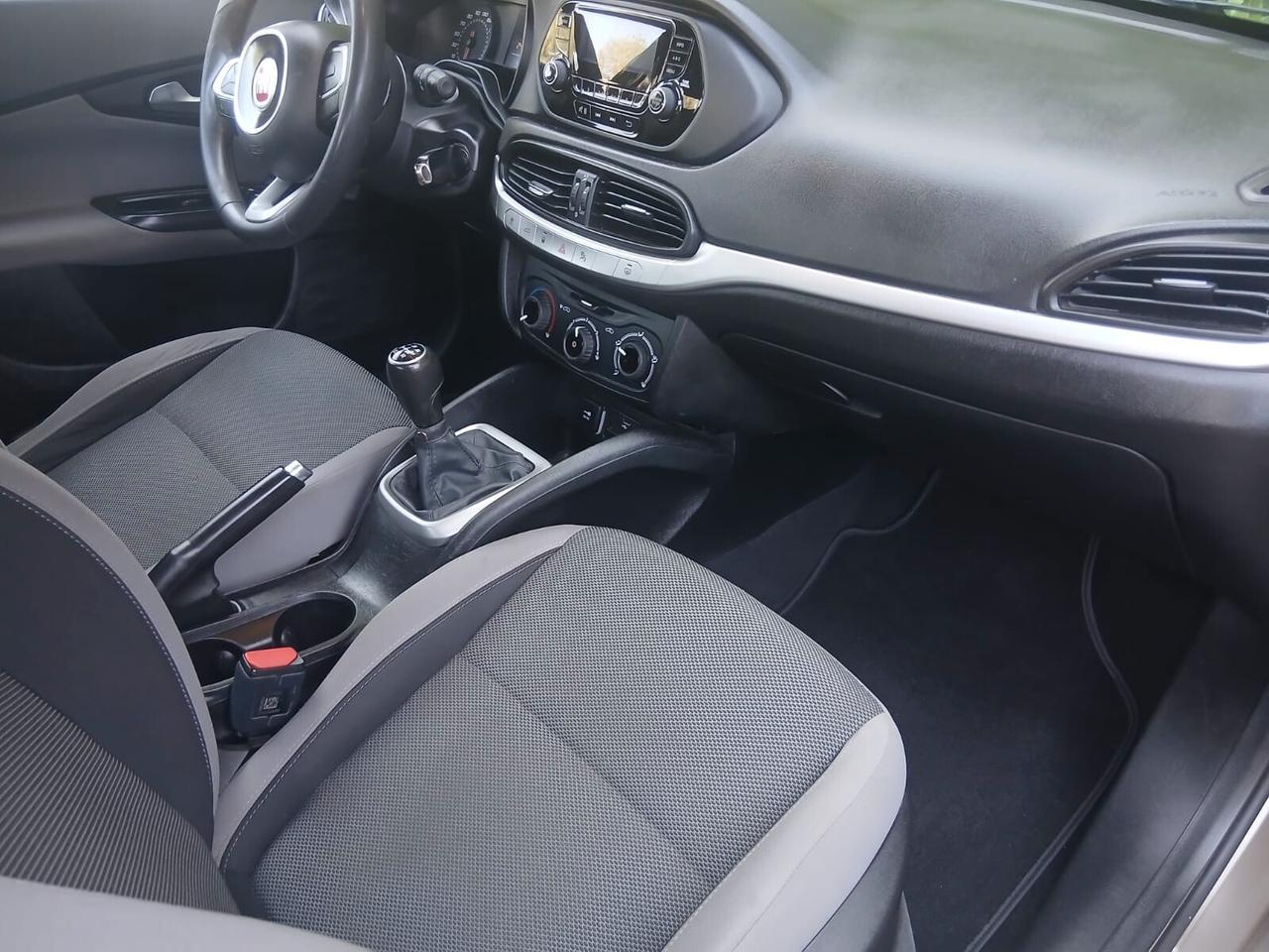 Fiat Tipo 1.6 Mjt 4 porte Lounge