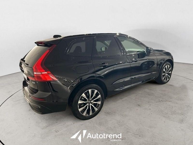 Volvo XC60 B4 197+12 CV Automatica Mild Hybrid Plus Dark