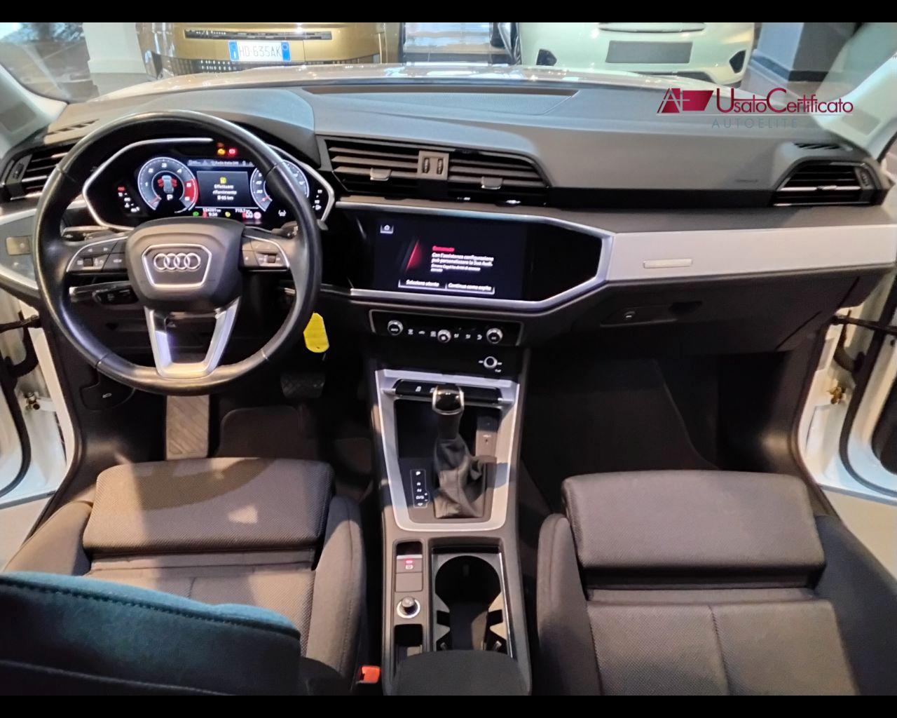 AUDI Q3 35 TDI quattro S tronic Business