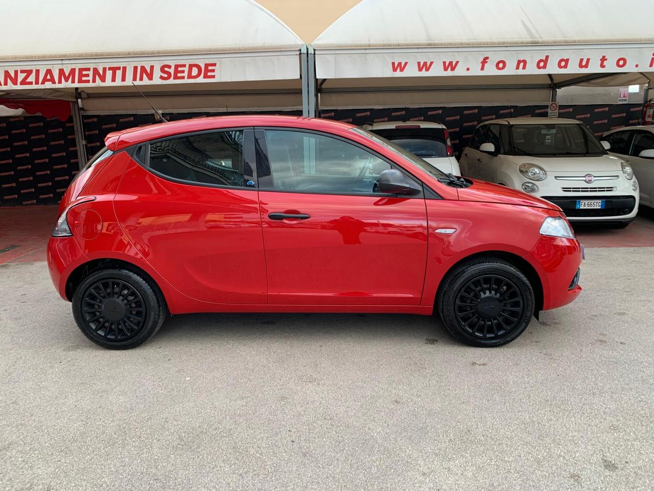 Lancia Ypsilon 1.2 69 CV 5 porte Elefantino Blu