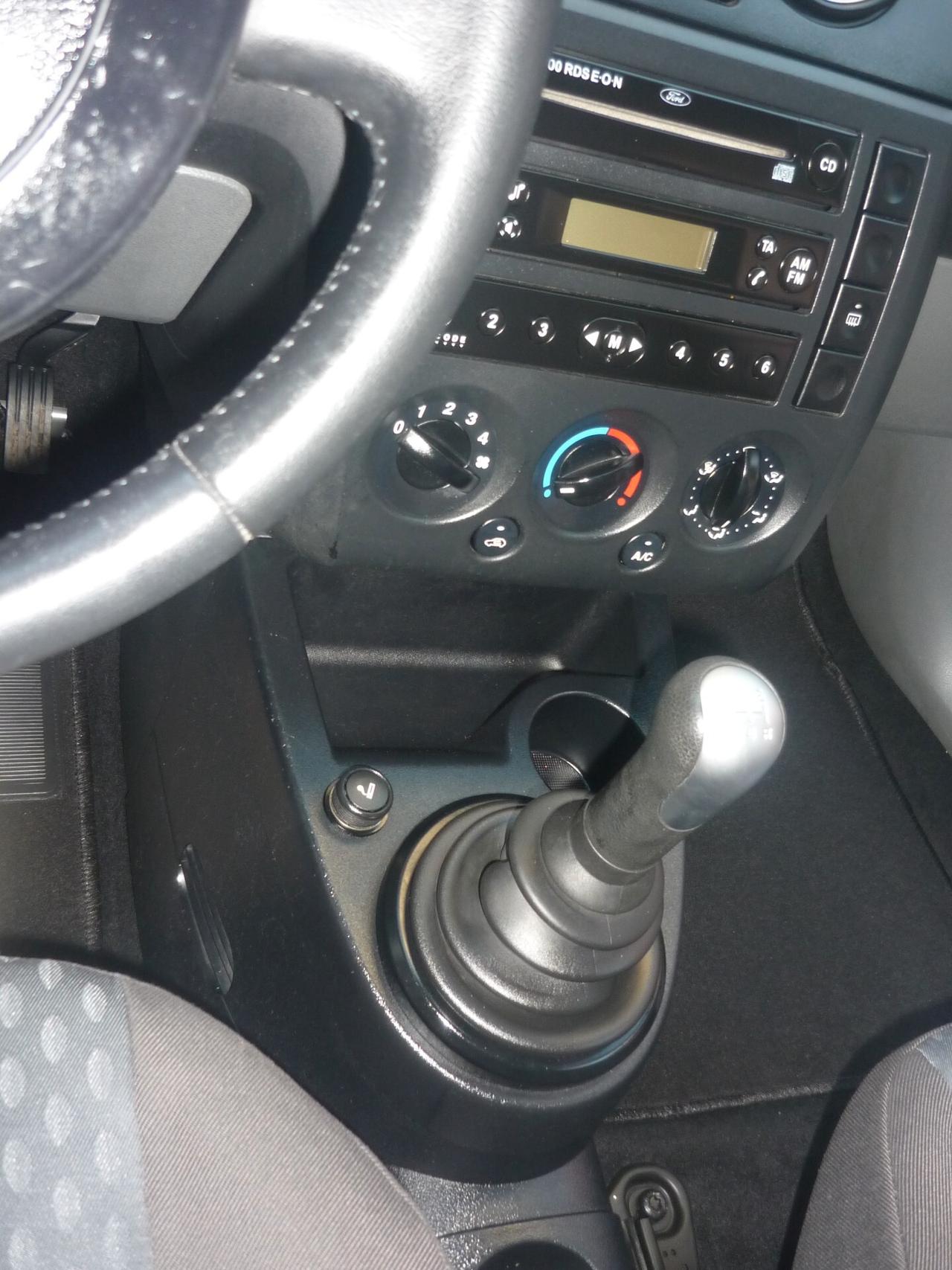 Ford Fiesta 1.2 16V 3p. Ghia