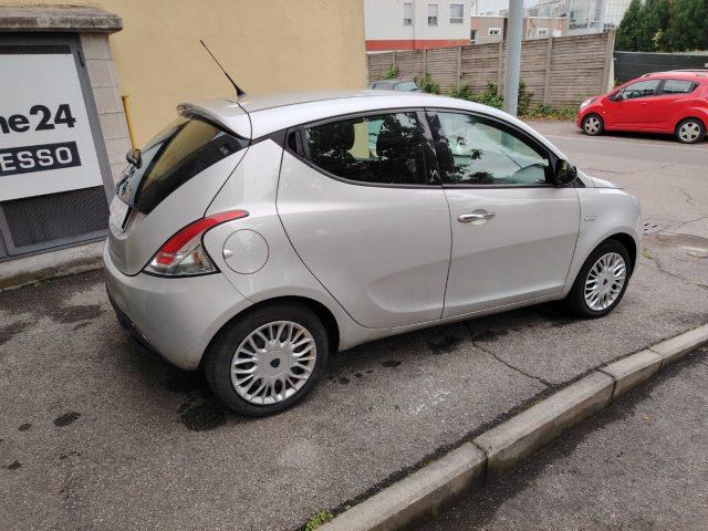 LANCIA Ypsilon 1.2 69 CV 5 porte S&S Gold NEOPATENTATI