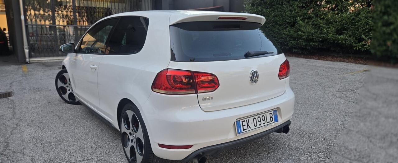 Volkswagen Golf 2.0 TSI 3p. GTI