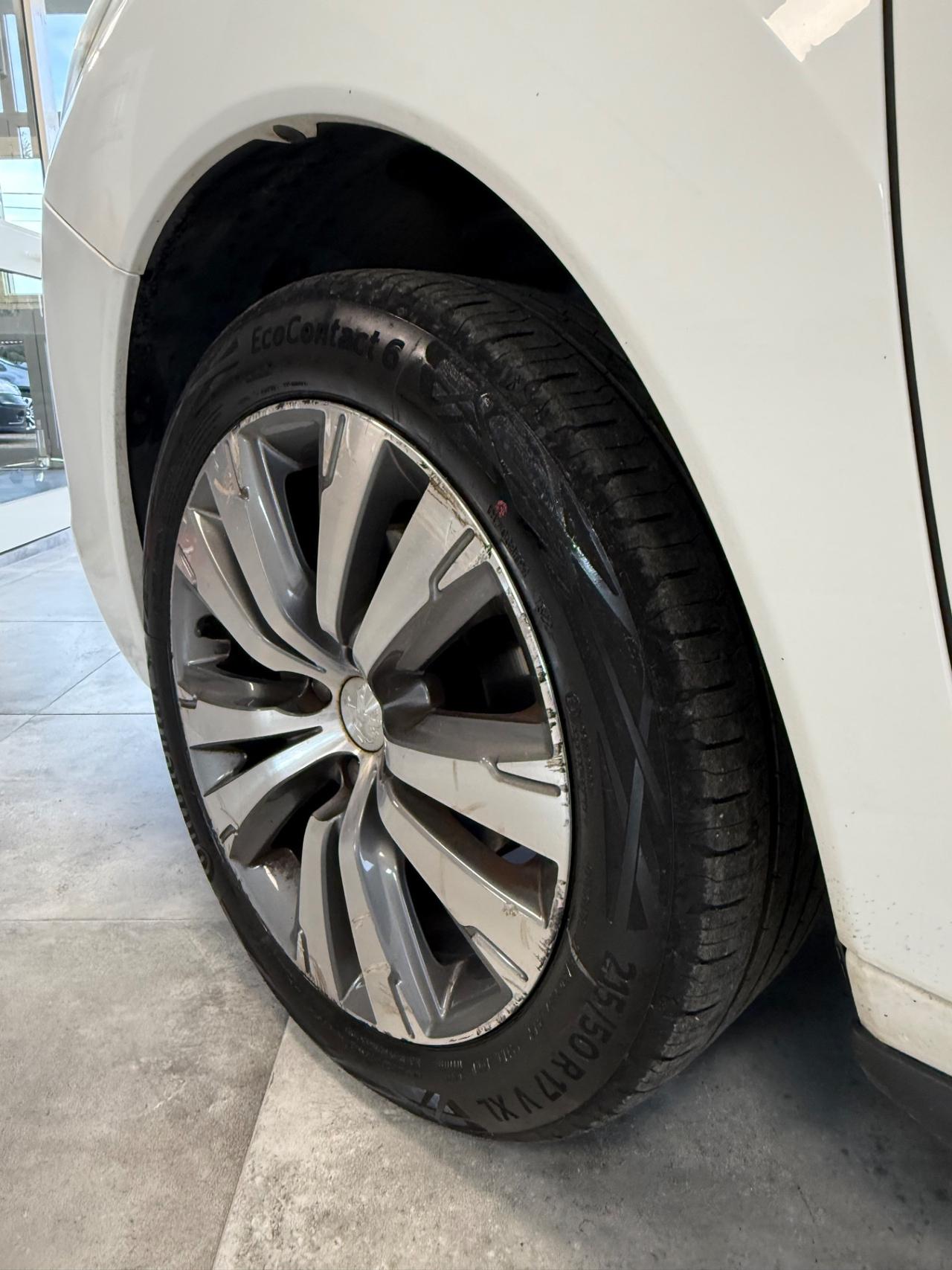 Peugeot 3008 1.6 HDi 115CV Allure