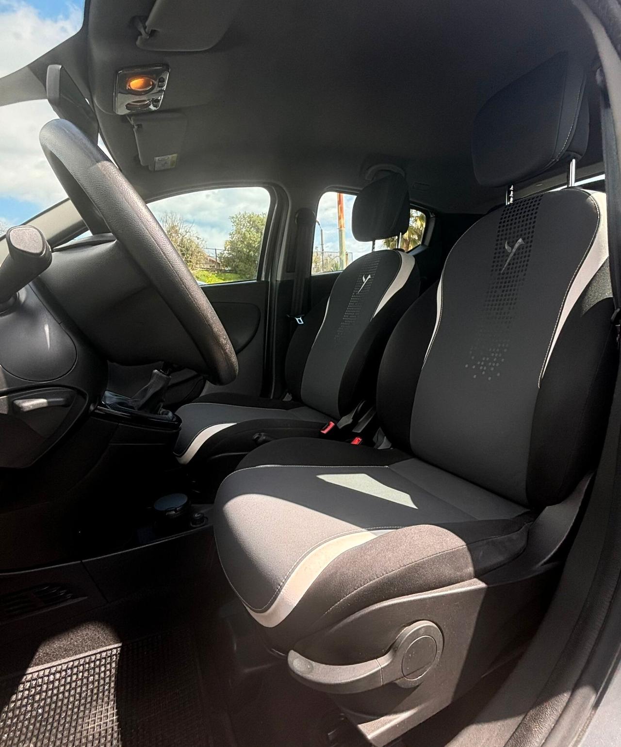 Lancia Ypsilon 1.3 MJT 16V 95 CV 5 porte S&S Elefantino