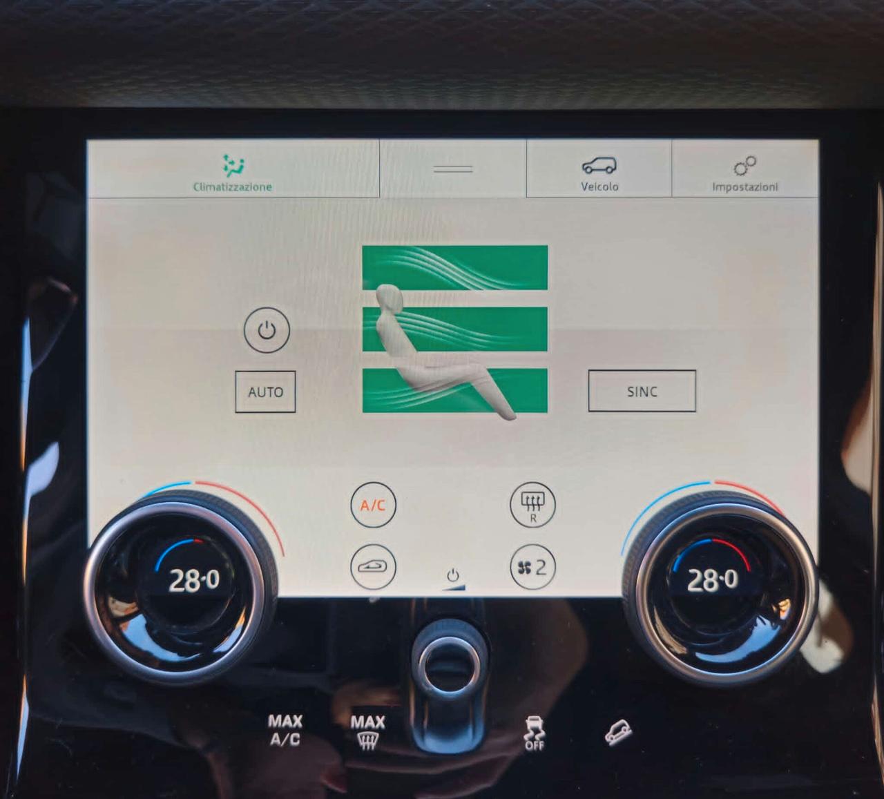 Land Rover Range Evoque 2.0D I4-L.Flw 150CV AWD Aut R-Dynamic HSE