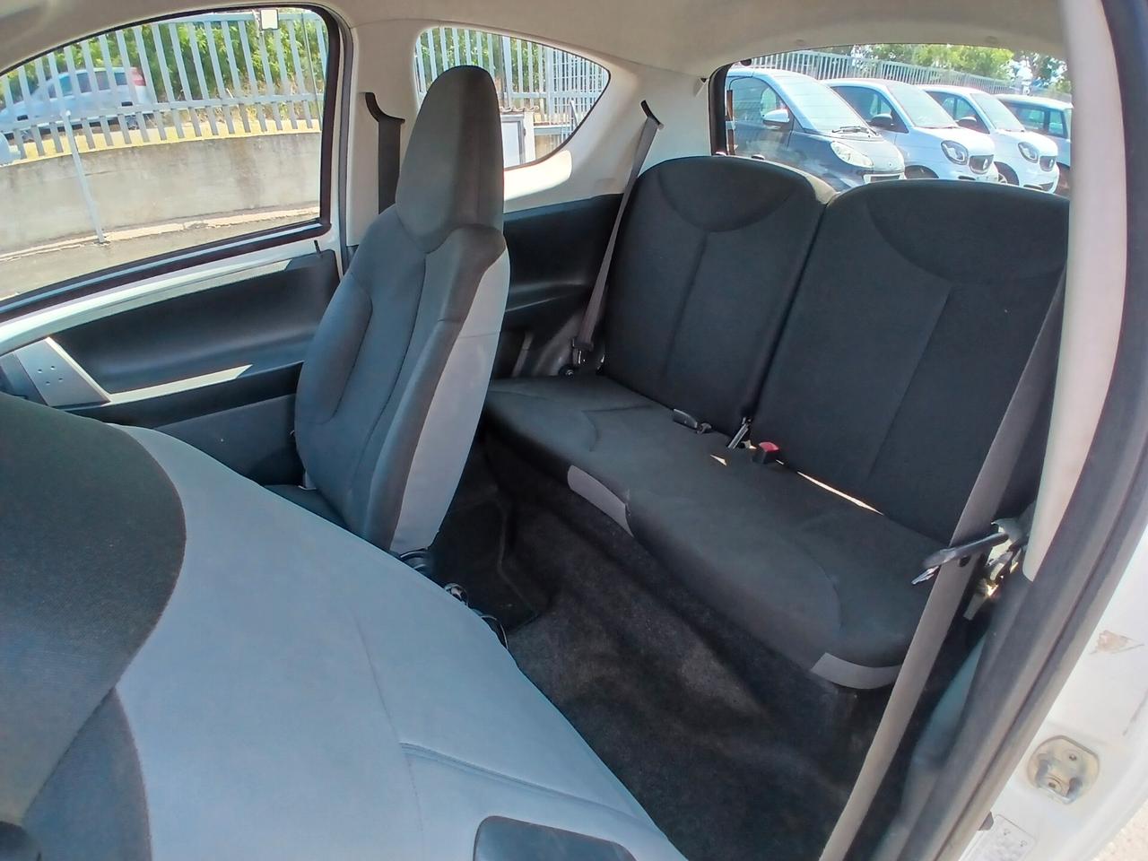 Toyota Aygo 1.0 12V VVT-i 3 porte Active Connect