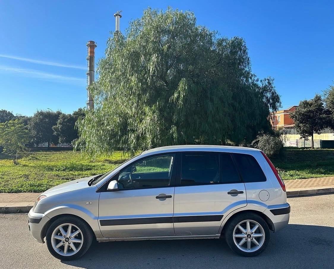 Ford FUSION 1.6 DIESEL 2006 - SOLO 140 MILA KM