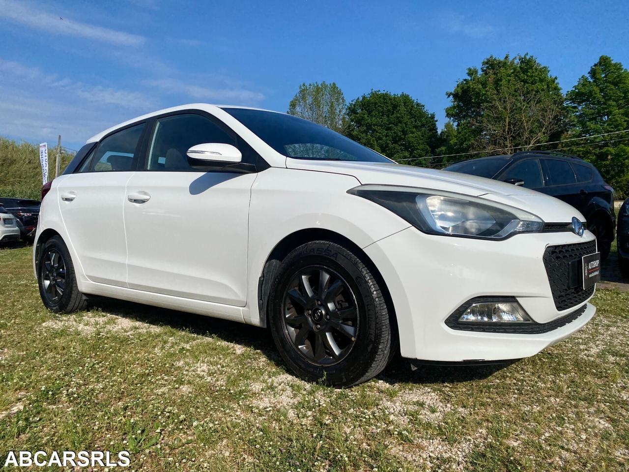 HYUNDAI - i20 - 1.2 GPL 5p. Blackline - NEOPATENTA