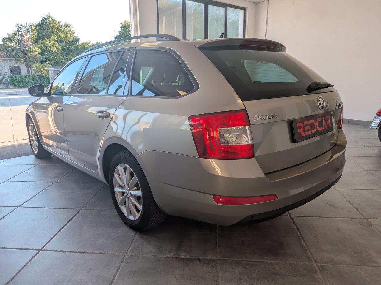 SKODA OCTAVIA SW 1.6 TDI DSG