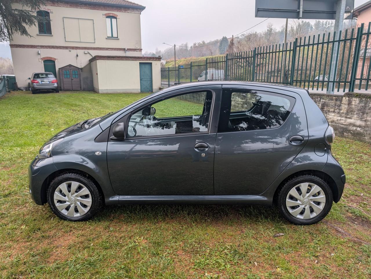 Toyota Aygo 1.0 12V VVT-i 3 porte Lounge Connect UNICO PROPR. TAGL. CERT.