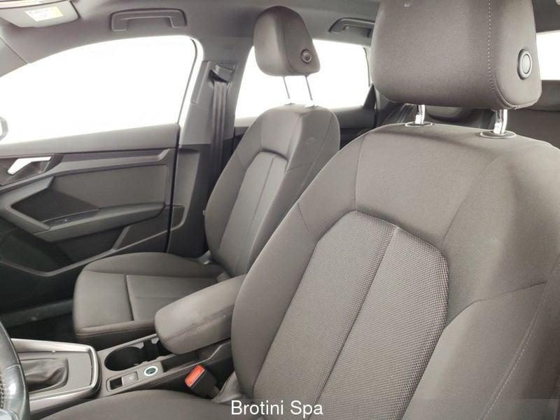 Audi A3 Sportback 30 TFSI Business