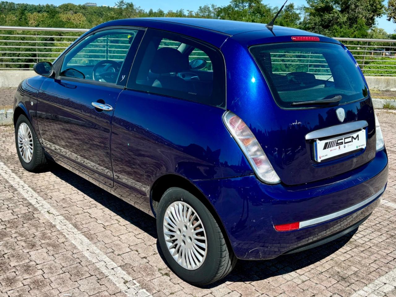 Lancia Ypsilon 1.3 MJT 90 CV Platino Catena nuova