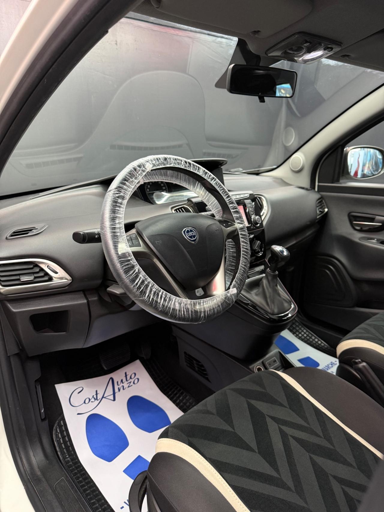 Lancia Ypsilon 0.9 Benzina 85 CV Platinum AUTOMATICA