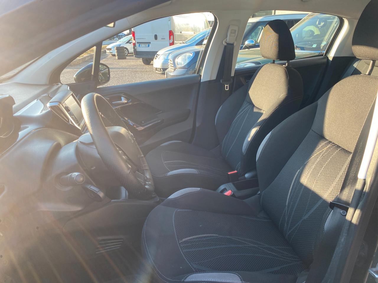 Peugeot 208 1.4 HDi 68 CV 5 porte Active