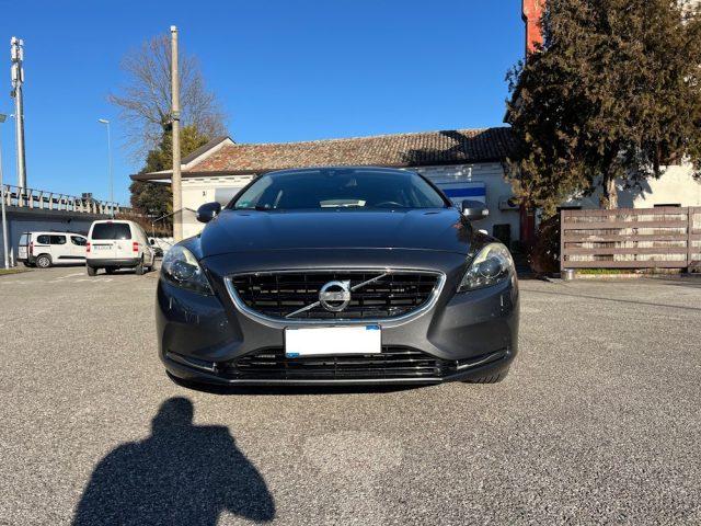 VOLVO V40 D2 1.6 Summum OK NEOPATENTATI