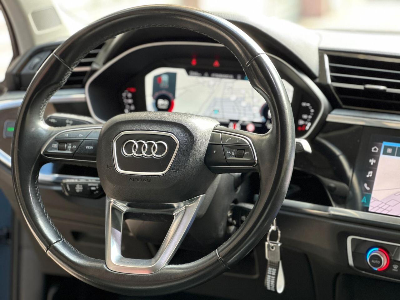 Audi Q3 2.0 TDI S tronic Advanced *FULL*