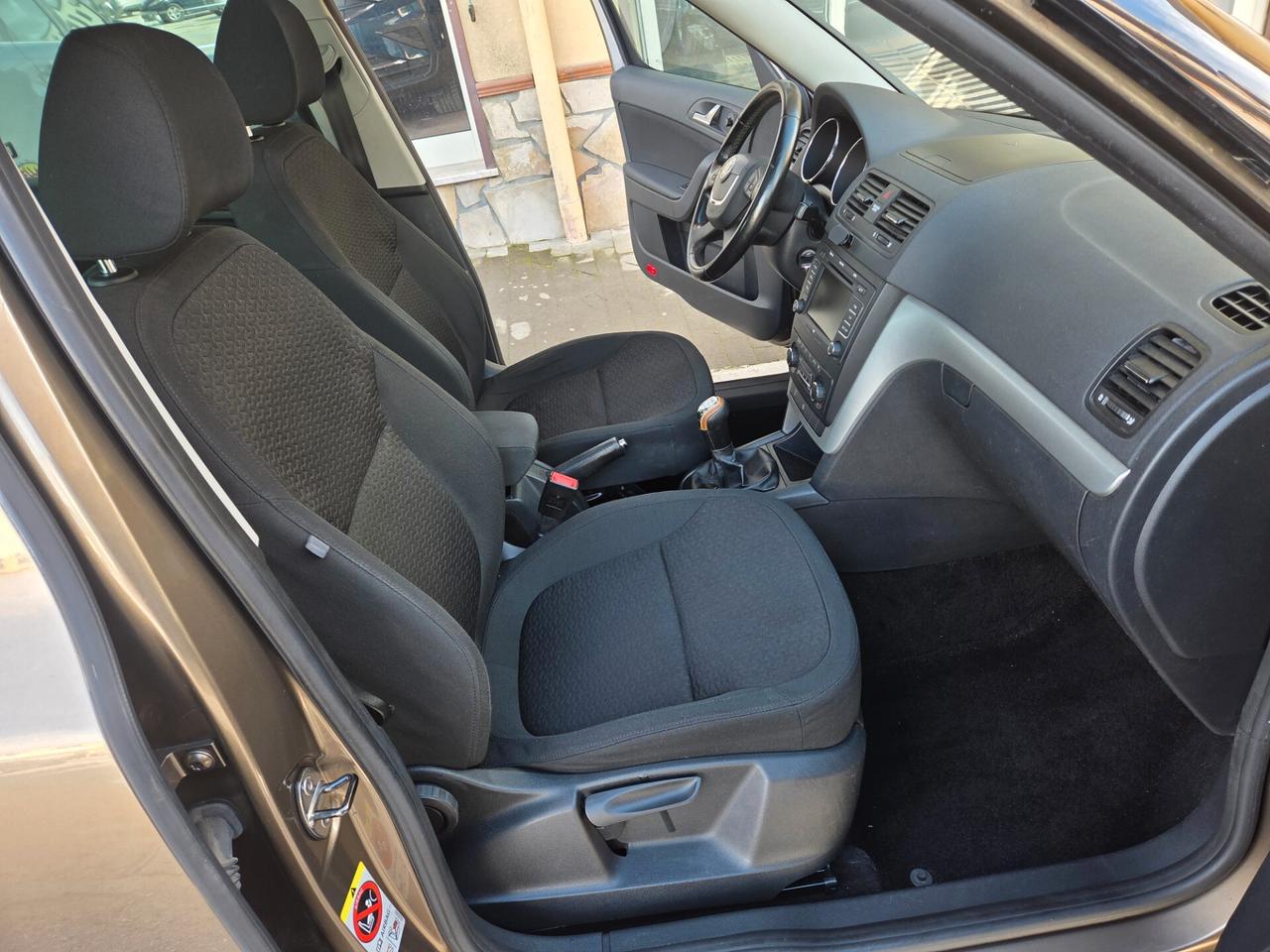 SKODA YETI 4X4 2.0 TDI 140 CV TETTO APRIB KM CERTIF