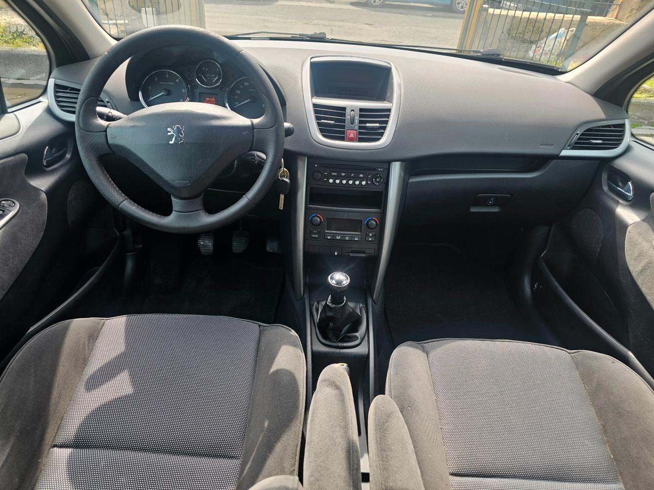 Peugeot 207 1.4 HDi 70CV 5p. ONE Line