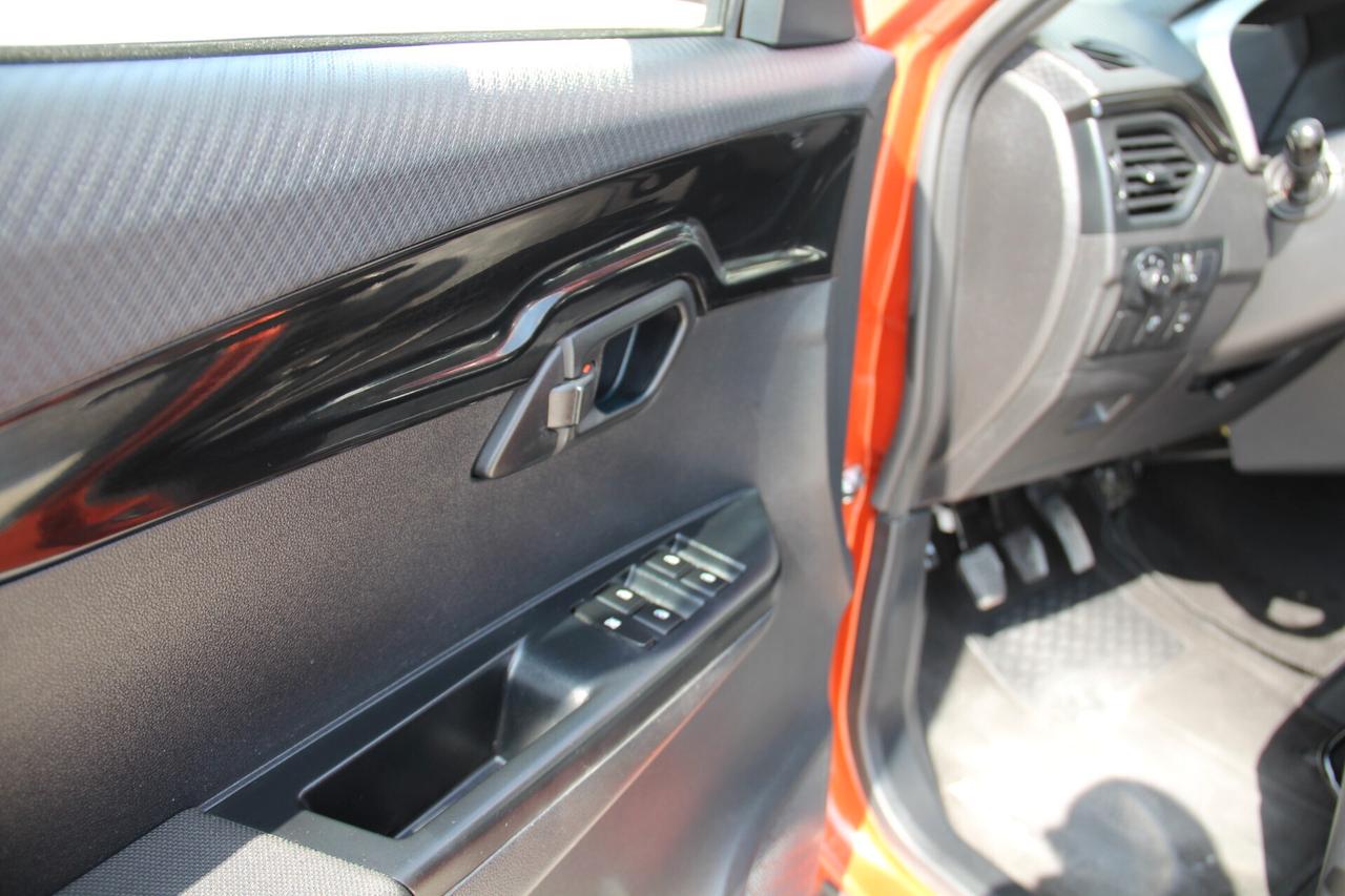 Mahindra KUV100 1.2 VVT K8 (61 KW - 83 CV Neopatentati)