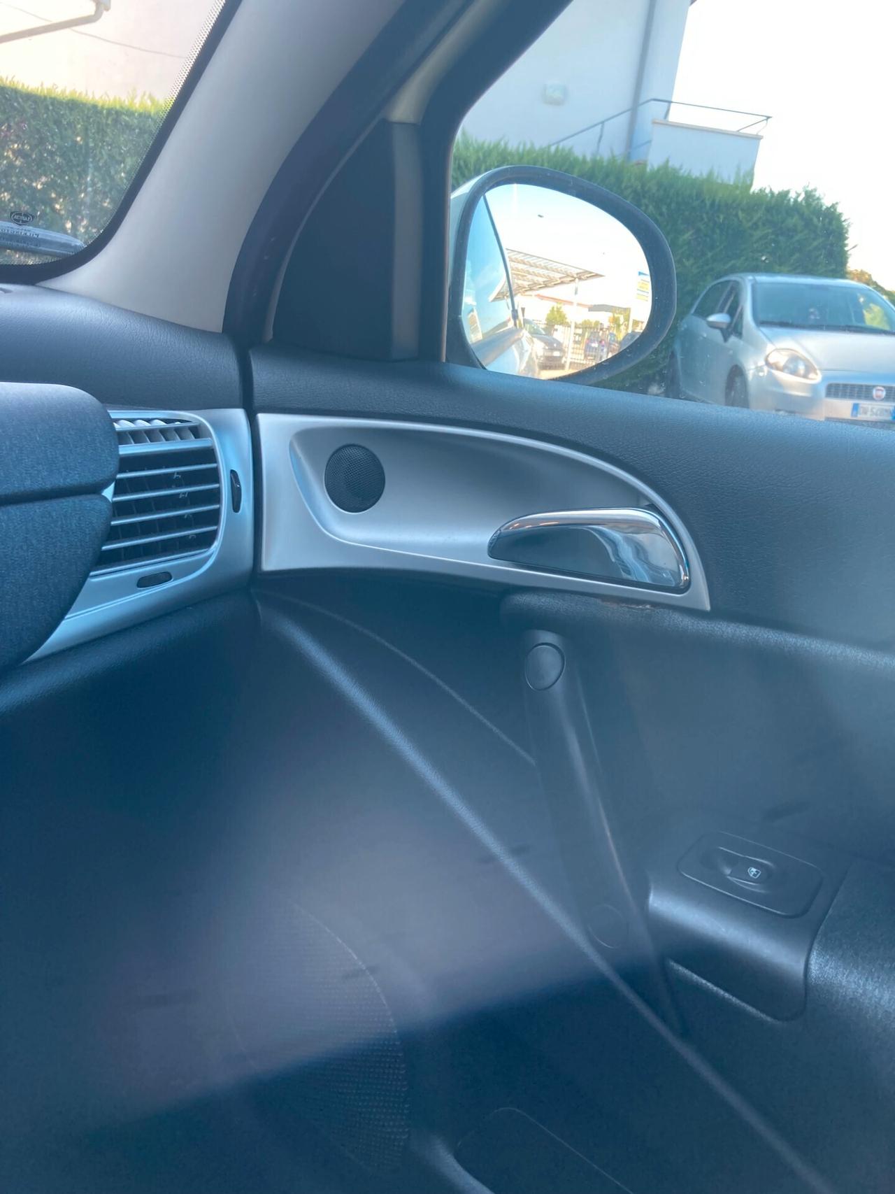 Lancia Ypsilon 1.2 Oro