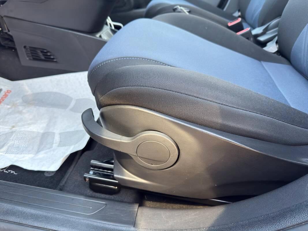 Lancia Ypsilon III 1.0 firefly hybrid Gold s&s 70cv Con CARPLAY