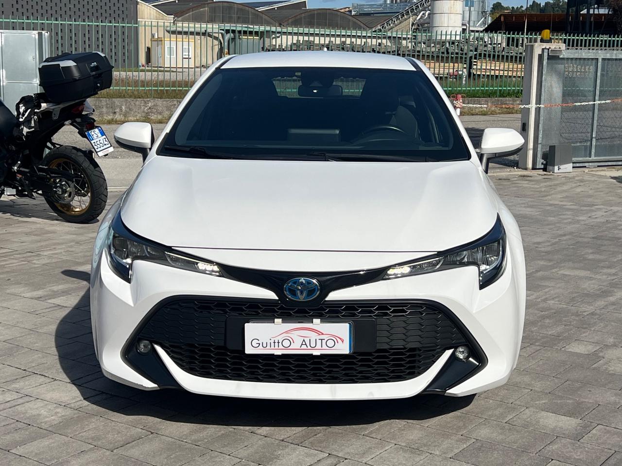 Toyota Corolla Touring 1.8 Hybrid Active