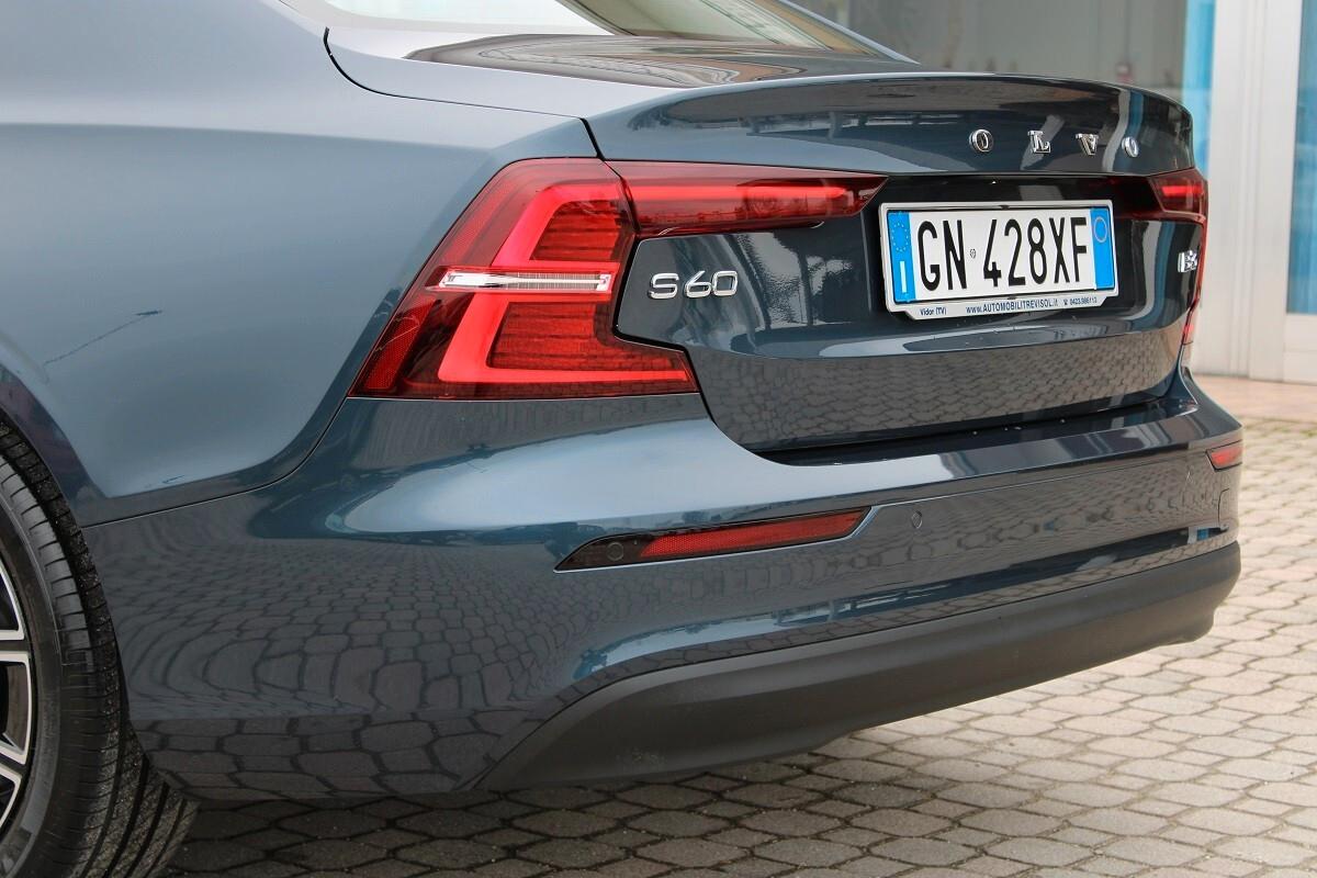 Volvo S60 2000 B3 163CV Mild-Hybrid Core Automatico Km. 0