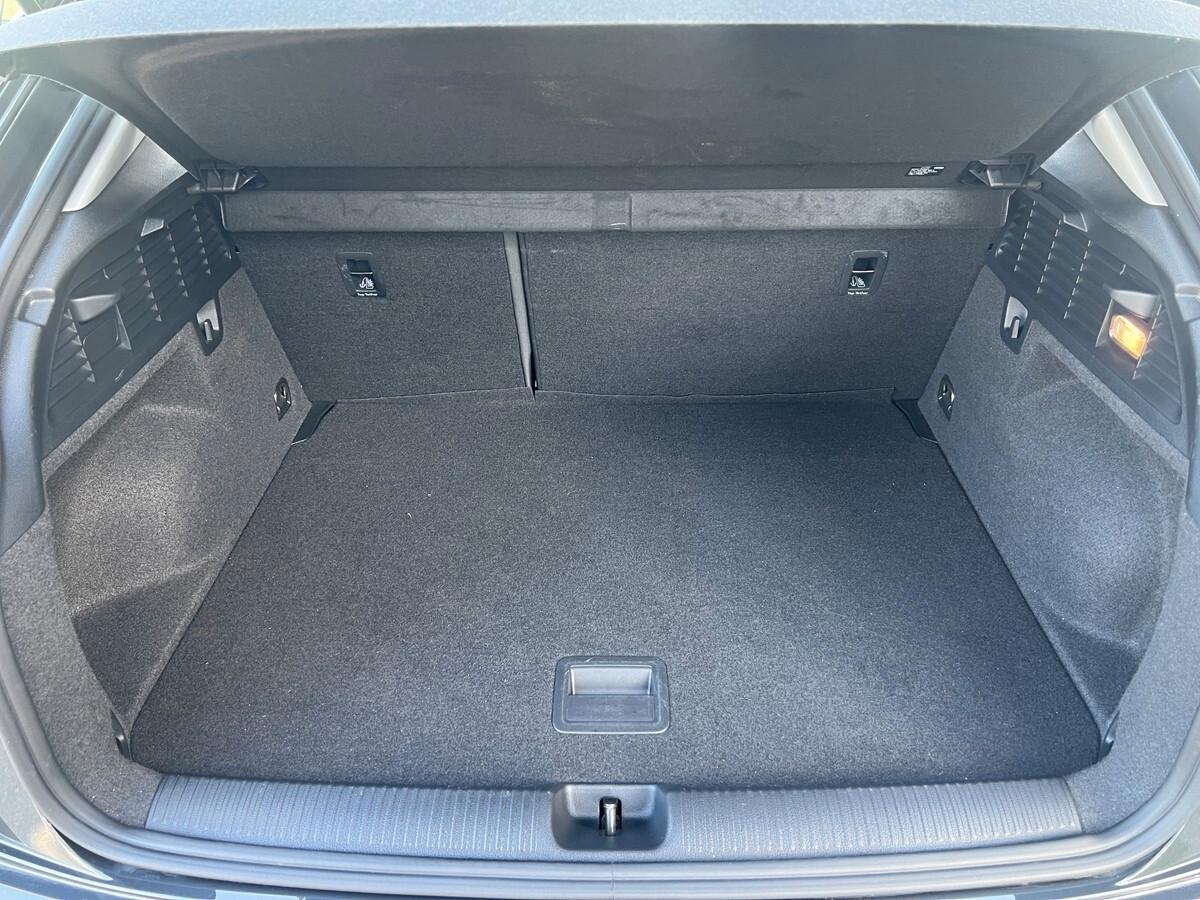 Audi Q2 30 TDI S tronic Business